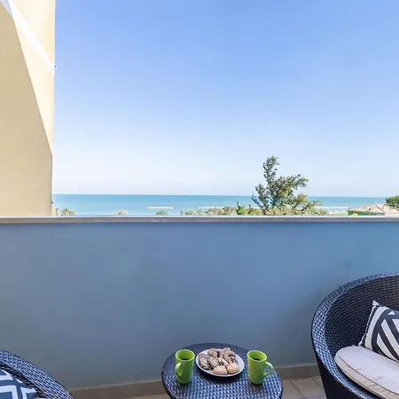 Italian Experience - Blumare Apartman Porto Recanati